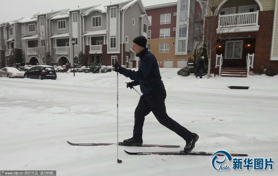 美國南部遭遇災(zāi)難性暴風(fēng)雪：大雪厚冰前所未有