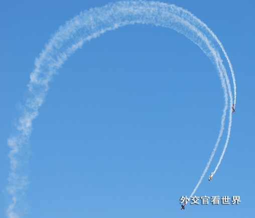 輝舞藍(lán)天組圖－2（三等獎）