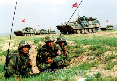 北京軍區(qū)舉行“北劍-0607(S)”對抗演習(xí)