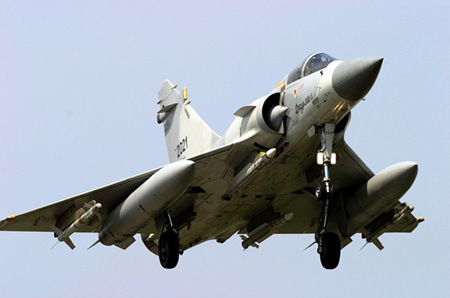 印決定購(gòu)買40架幻影2000 抗衡巴F-16軍購(gòu)