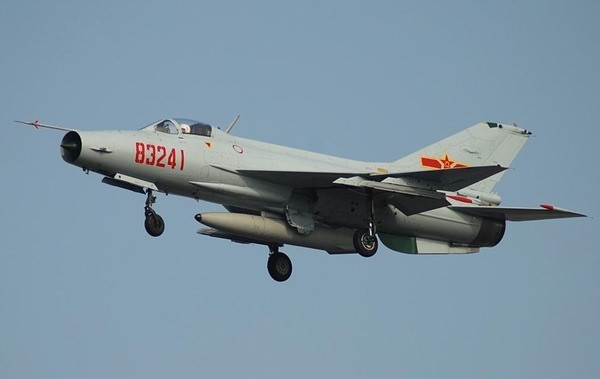 中國空軍現(xiàn)役機(jī)型圖集