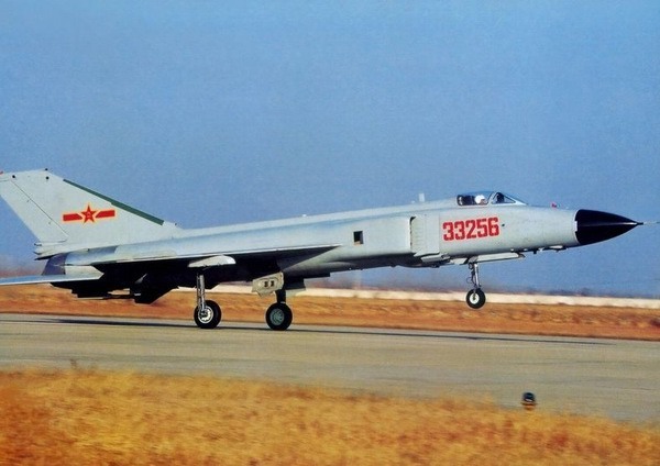 中國空軍現(xiàn)役機(jī)型圖集
