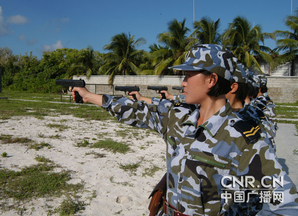 柔美西沙女兵軍事技能不遜于男兵[圖]