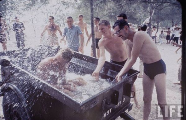 美國記者曝光1962年拍攝的越戰(zhàn)照片[組圖]