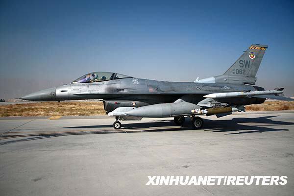 美國(guó)F-16戰(zhàn)斗機(jī)