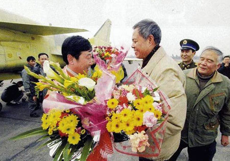 殲10戰(zhàn)機(jī)首次試飛的部分歷史照片對外公開