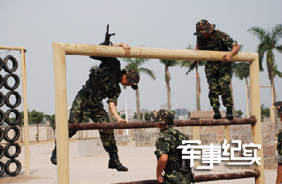 現(xiàn)實(shí)版老A 解密中國(guó)反恐精英訓(xùn)練