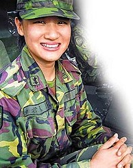 臺(tái)軍上尉女連長舌吻9名下屬親密照曝光