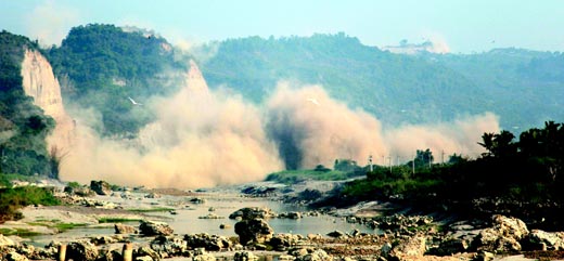 直擊高雄百年最大地震