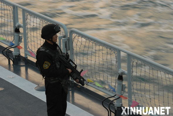 中國第五批護(hù)航編隊(duì)首次啟動(dòng)反海盜部署[組圖]