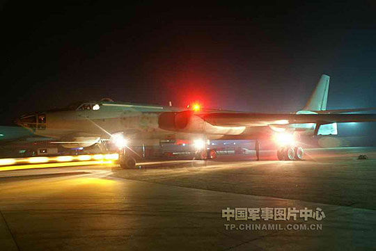 中國數(shù)十架新型轟炸機(jī)夜間出擊實(shí)行地毯式轟炸