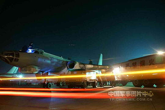 中國(guó)數(shù)十架新型轟炸機(jī)夜間出擊實(shí)行地毯式轟炸