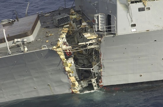 強(qiáng)！軍艦被炸成兩截居然不沉