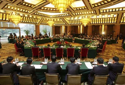 新一輪六方會(huì)談開幕 美公布金融制裁解決方案