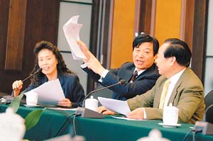 《人民日報(bào)》 ：聚焦首個(gè)“議案日”
