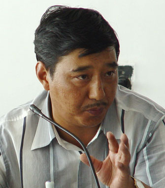 唐古拉前鄉(xiāng)長(zhǎng)：鐵路通了，藏民看病便宜了
