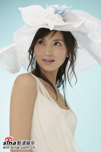 陳好最新唯美寫真曝光 演繹法國(guó)夏季風(fēng)情(圖)