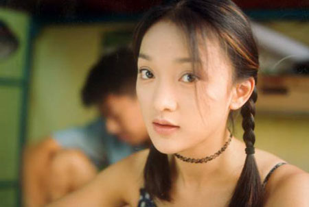 銀幕十大最美麗?；?/></p>

<br/>
</td>
</tr>

<tr>
<td>
<p><strong>　　影片：《那時(shí)花開(kāi)》　　演員：周迅</strong></p>

<p>特征：北京某工科院校新生。她有一雙漂亮的眼睛，一張?zhí)鹈赖男v；她純真，隨性，快活的像個(gè)精靈；她入學(xué)第一天就無(wú)可爭(zhēng)議的成為這所學(xué)校的?；ǎ拖耜?yáng)光和空氣，不經(jīng)意就彌漫了兩個(gè)男孩子整個(gè)的心，從此她們?nèi)齻€(gè)的命運(yùn)就很難再分開(kāi)。<br/>
</p>
</td>
</tr>
</tbody>
</table>

<div width=