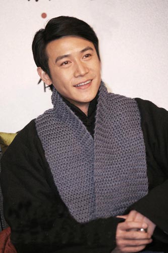 陸毅春節(jié)拍戲忙 《家》中向全國觀眾拜年(圖)