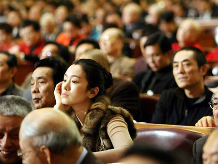 政協(xié)委員分析國(guó)產(chǎn)電影尷尬局面 鞏俐贊成分級(jí)