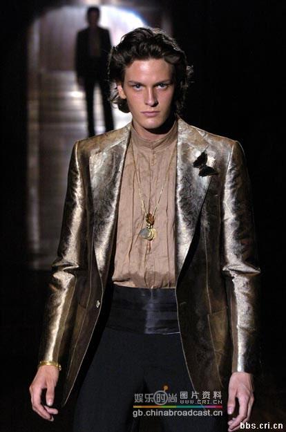 GUCCI 春季美男當?shù)?/><br/>
</td>
</tr>

<tr>
<td></td></tr>
</table>

<div width=