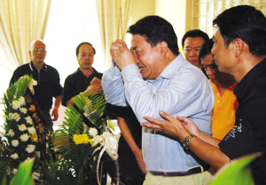 侯耀文去世后續(xù)報(bào)道：姜昆痛絕治喪委有兩個(gè)