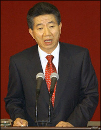 盧武鉉卸任后要到老家農(nóng)村當(dāng)農(nóng)民(圖)