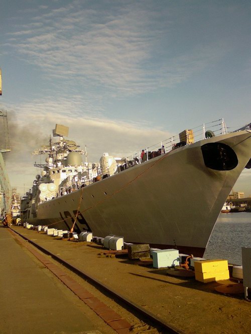 我海軍現(xiàn)代級139艦完成測試回國