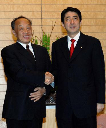 安倍想對(duì)華推行“有主見的外交”