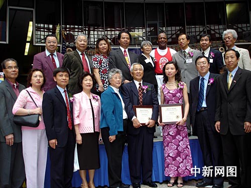 美國(guó)伊州州務(wù)卿慶祝亞裔月向杰出亞裔授獎(jiǎng)