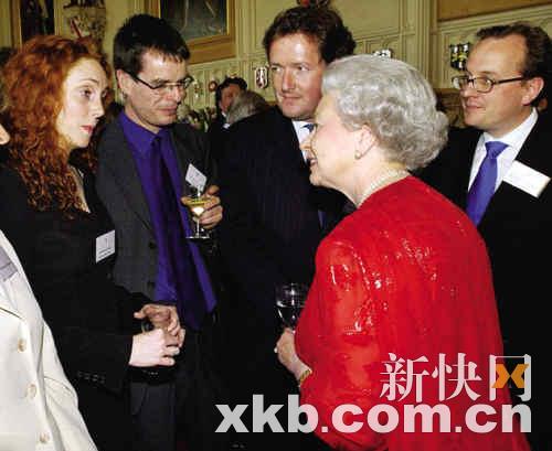 布魯克斯：英國小報(bào)女王華麗蛻變記