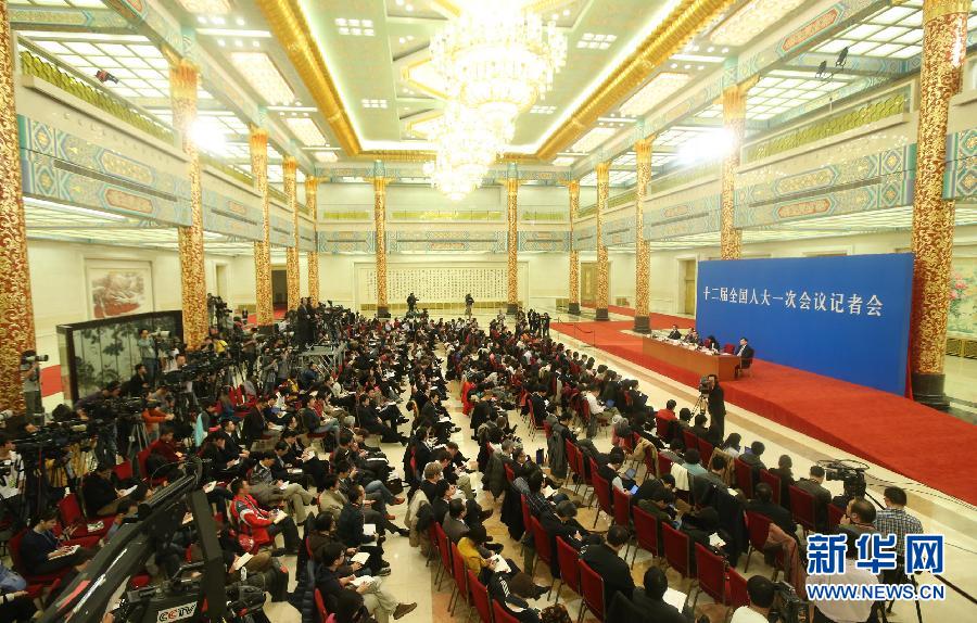 外交部長(zhǎng)楊潔篪答記者問(wèn)