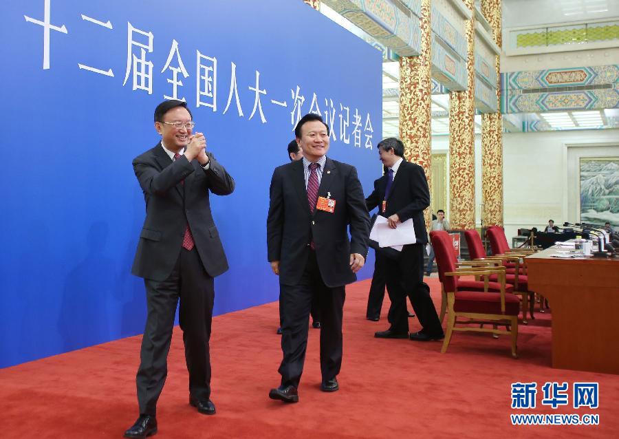 外交部長(zhǎng)楊潔篪答記者問(wèn)