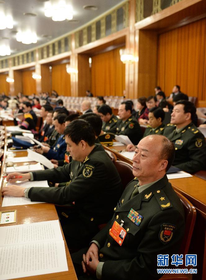 十二屆全國人大一次會(huì)議舉行第次全體會(huì)議