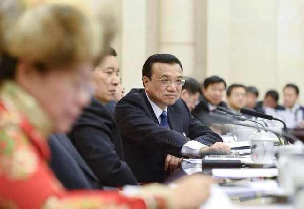 李克強：讓農(nóng)民喝上安全水的目標說到就要做到