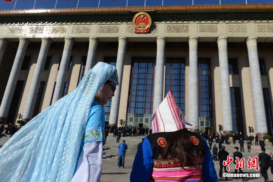 2014兩會(huì)：少數(shù)民族代表委員的特色帽飾