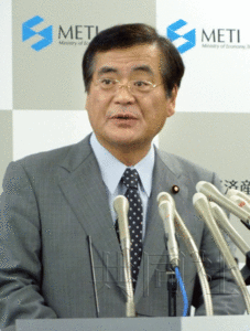 日本紀念3·11地震半周年 新內(nèi)閣默哀、多地爆發(fā)反核示威