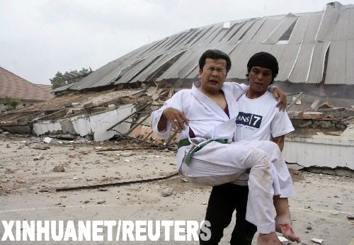 印尼7.9級地震估計(jì)已造成至少200人死亡