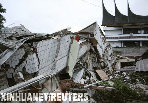印尼7.9級地震估計(jì)已造成至少200人死亡