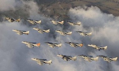 最后一次翱翔藍天 英國皇家空軍鷂式戰(zhàn)機退役