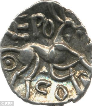 英出土鐵器時代護(hù)衛(wèi)犬尸體 忠誠“護(hù)寶”2000年