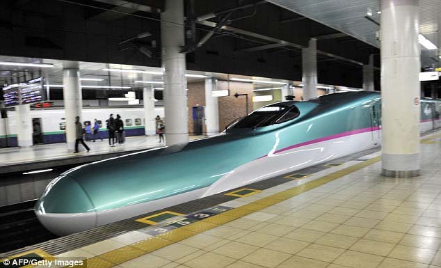 日本最新高速列車投入運(yùn)營(yíng) 明年最高時(shí)速提至320公里