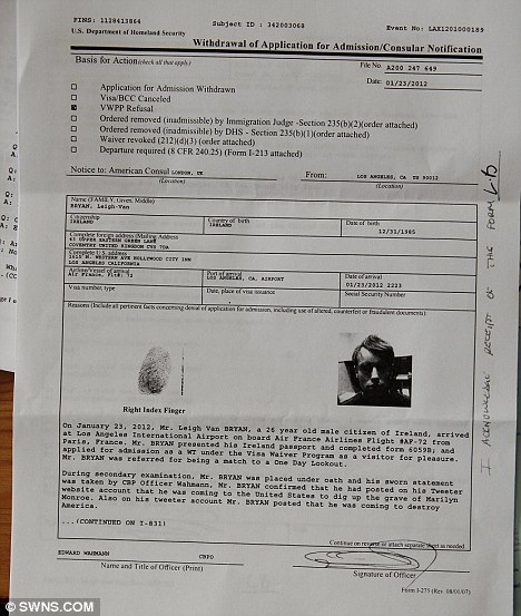 微博發(fā)言要慎重！兩英國人因不當(dāng)言論招致美警方問詢遣返