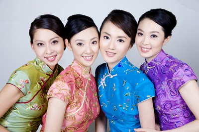 當各地空姐遇到旗袍 誰最美？