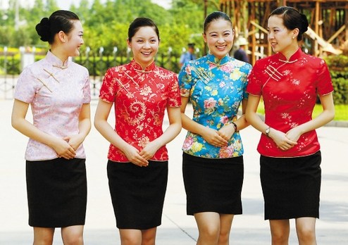 當(dāng)各地空姐遇到旗袍 誰(shuí)最美？