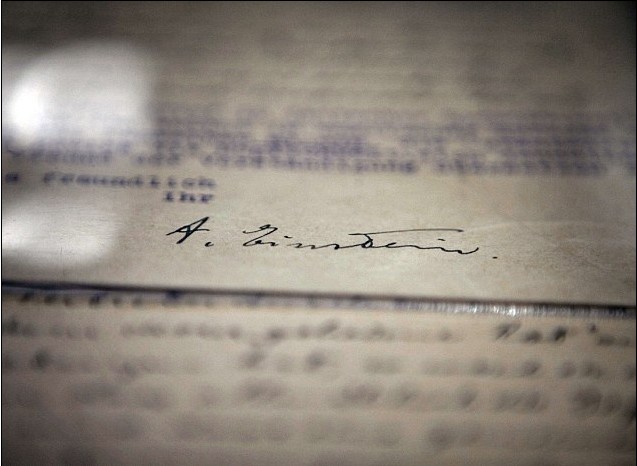 愛因斯坦生前8萬份筆記、信件將通過網(wǎng)絡公開發(fā)布