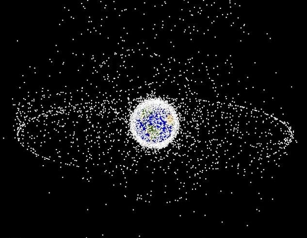 國(guó)際空間站遭遇太空碎片威脅 宇航員逃生艙內(nèi)避難