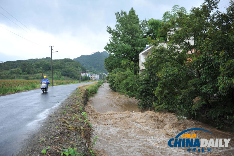 強臺風(fēng)“?？?#8221;登陸 浙蘇滬積極應(yīng)對