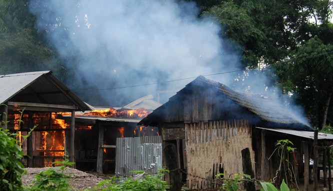 印度種族沖突致近80人死、40萬(wàn)人成難民 移民問(wèn)題或是主因