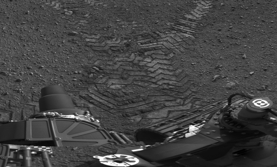 “好奇”號(hào)火星車首次試車成功 將挑戰(zhàn)400米征程